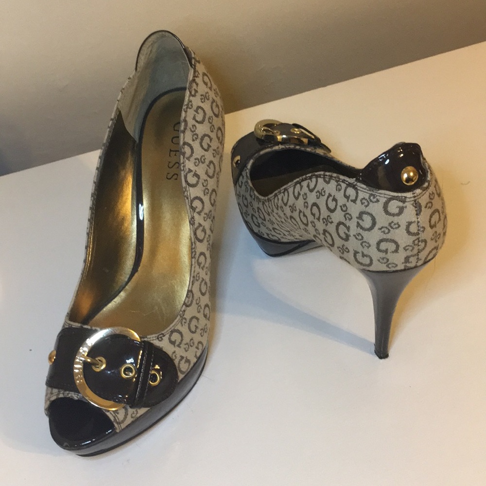 GUESS Women’s Peep-Toe Pumps